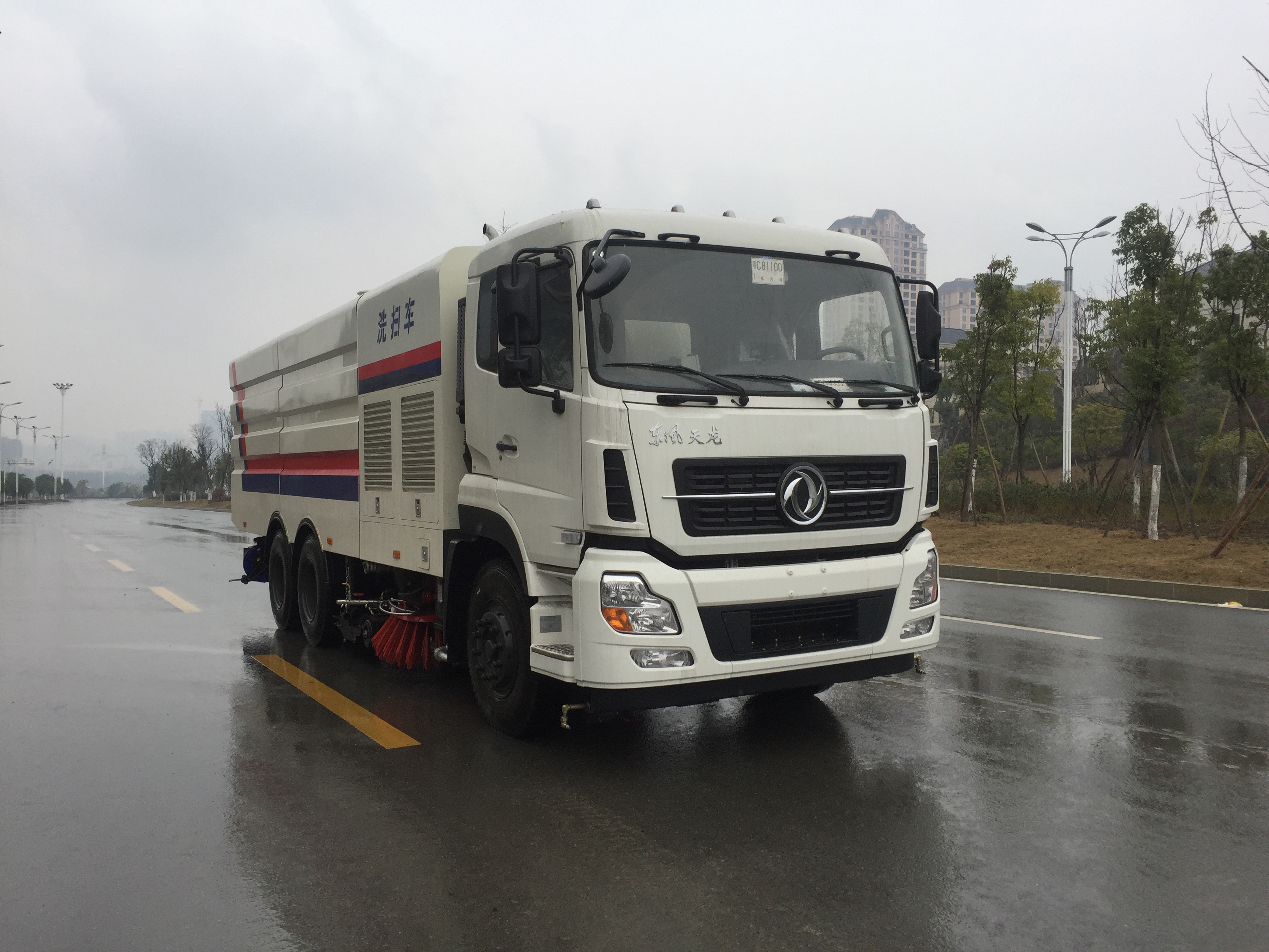 東風天龍大型洗掃車